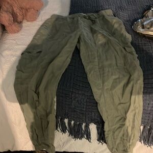 Nicole Miller green cargo pants medium
